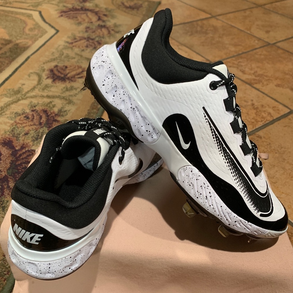 Nike Alpha Huarache 4 Elite Low Metal Baseball Cleats